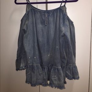 ***CLOSET SALE *** Blanknyc denim off shoulder top